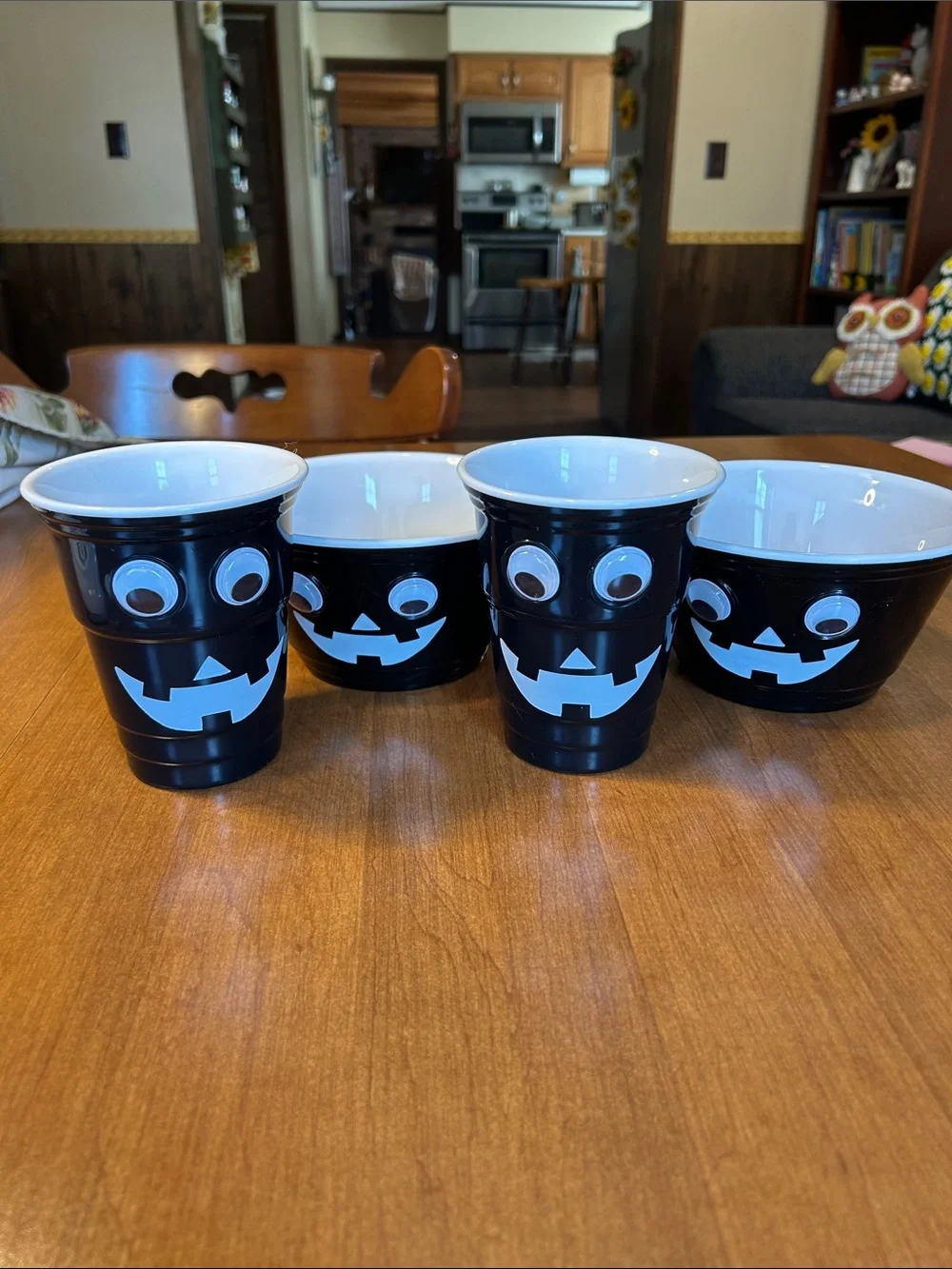 Black Halloween Jack-O'-Lantern Party Cups - and bowls